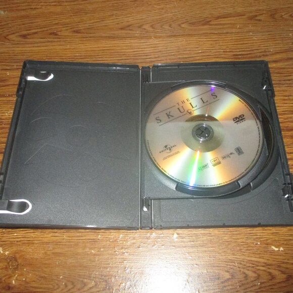 The Skulls Trilogy (DVD, 2009, 2-Disc Set) - Picture 2 of 3